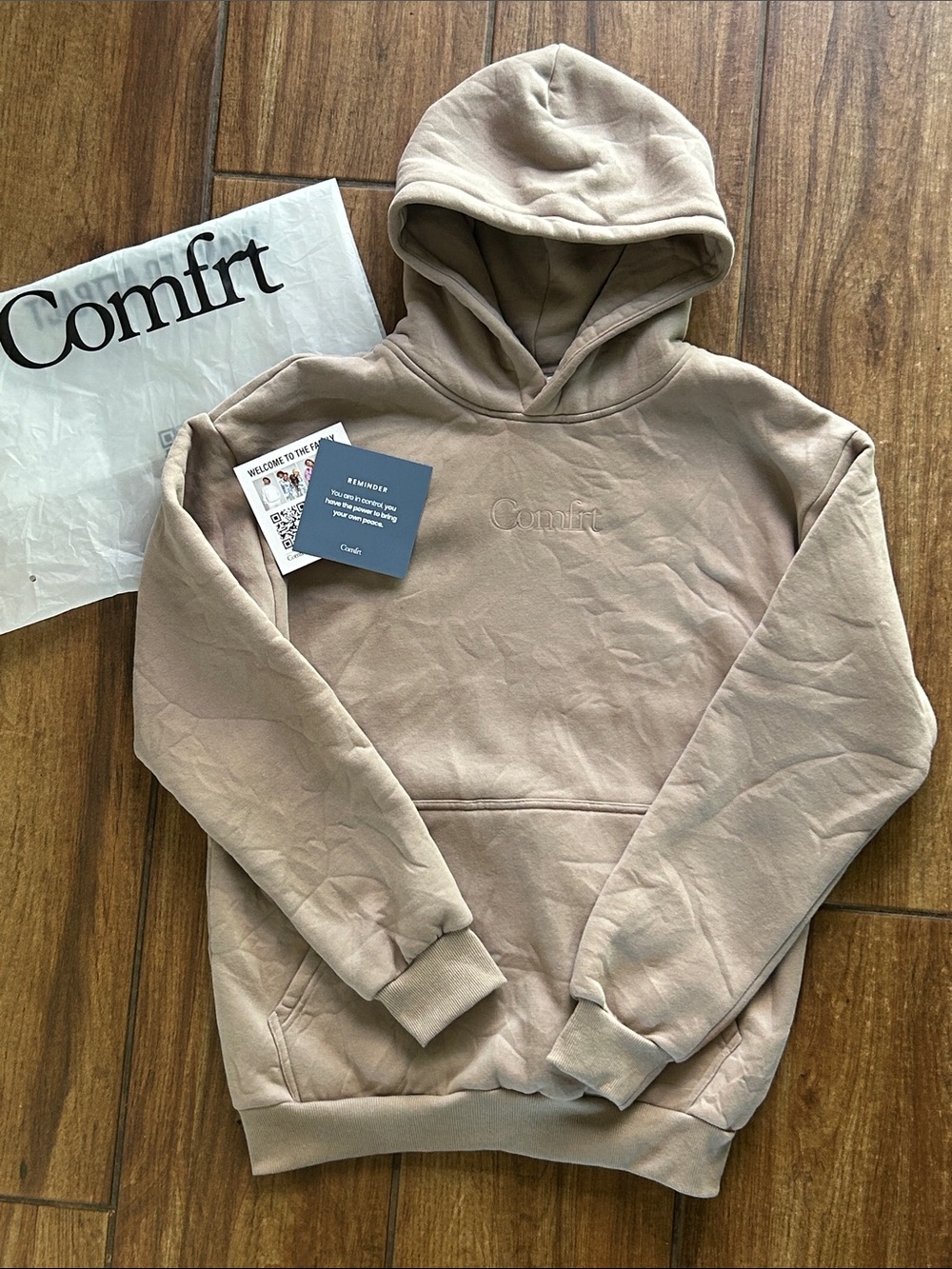 Comfrt Signature Hoodie Bark Size S NWT